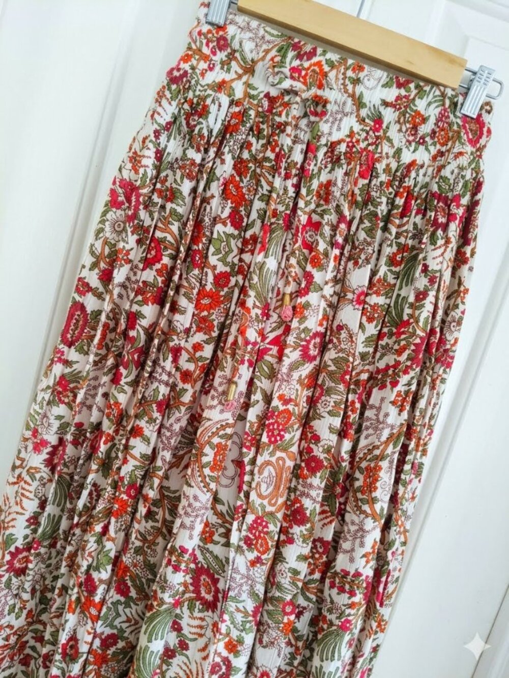 Gorgeous Natural Life Floral Maxi Skirt – Perfect Boho Vibes! 🌸✨ - Picture 2 of 7